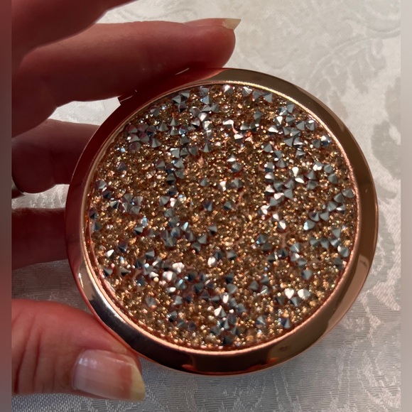 Glam Compact Mirror in Sparkling Rose Gold with velvet dust bag - Picture 4 of 12